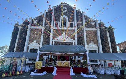 sarrat-church